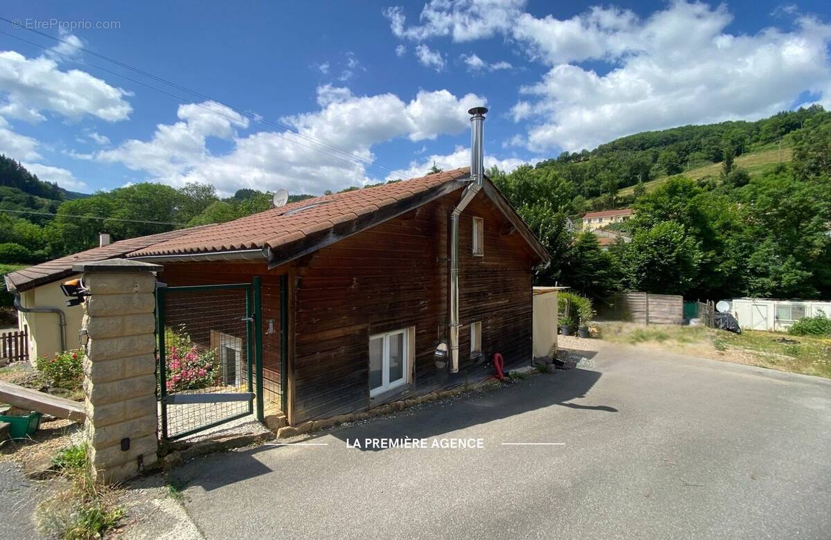 Maison à JOUX