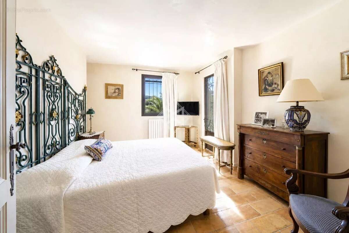 Saint-Paul de Vence - belle provençale avec vue Village - photo 11