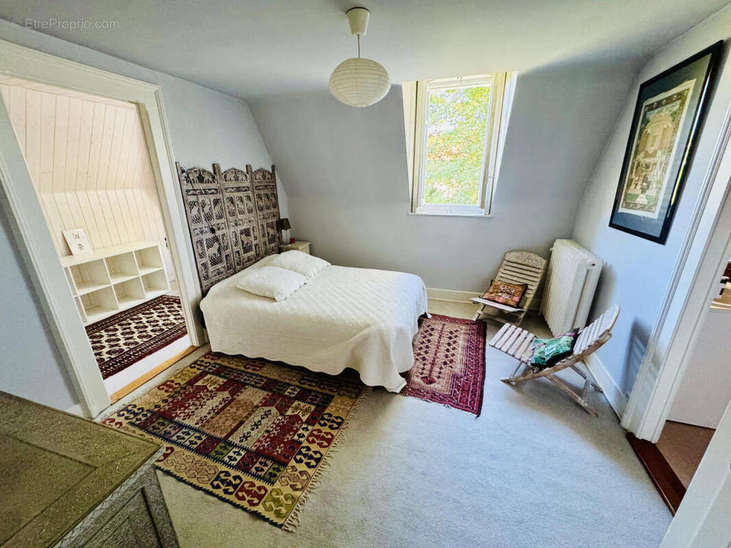 ch 5 - Maison à SAINT-JULIEN-EN-GENEVOIS