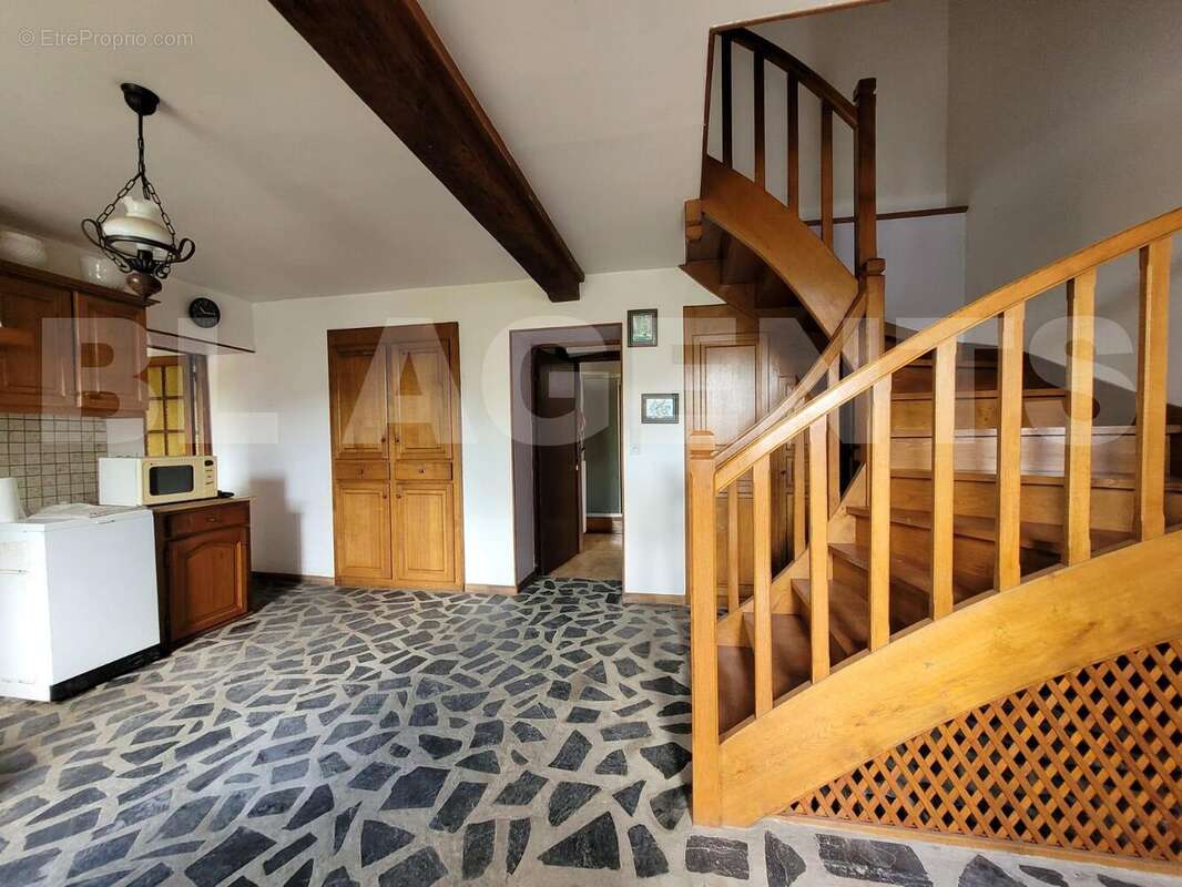 okWhatsApp Image 2022-06-11 at 14 - Maison à NOYEN-SUR-SEINE