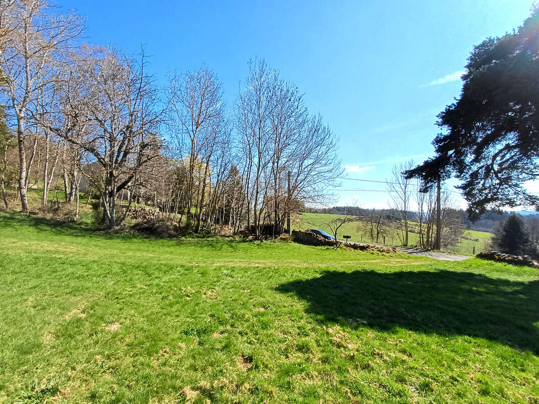 Maison à CRAPONNE-SUR-ARZON