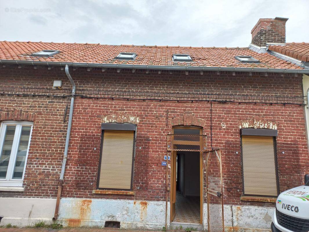 Maison à ESTREE-BLANCHE