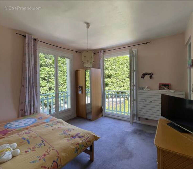 Maison à SAINT-MAUR-DES-FOSSES