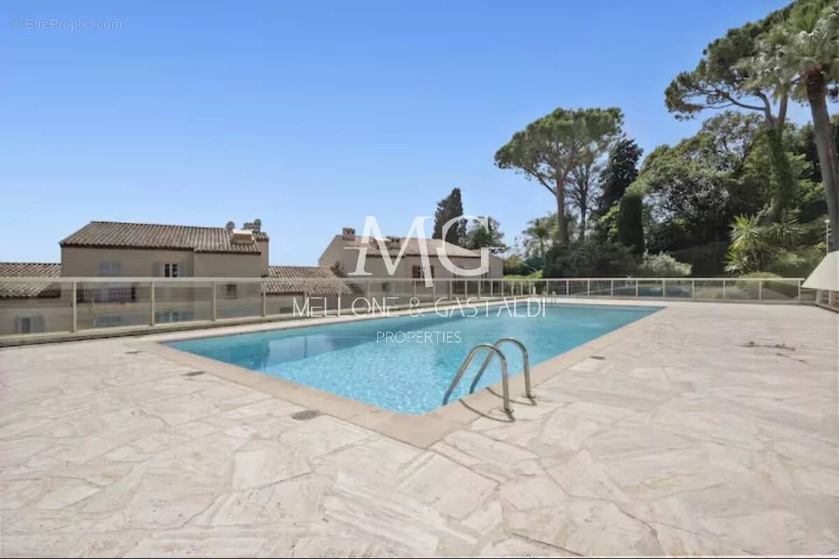 Appartement à LE CANNET