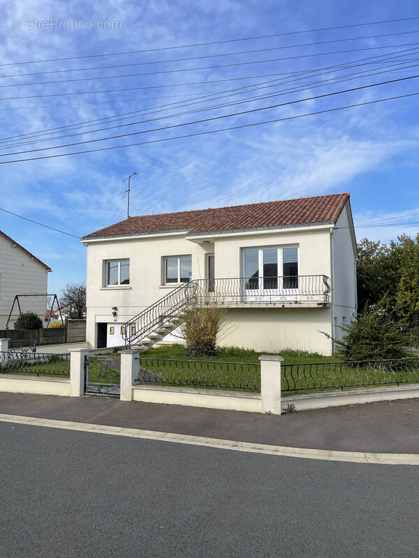 Maison à LES HERBIERS