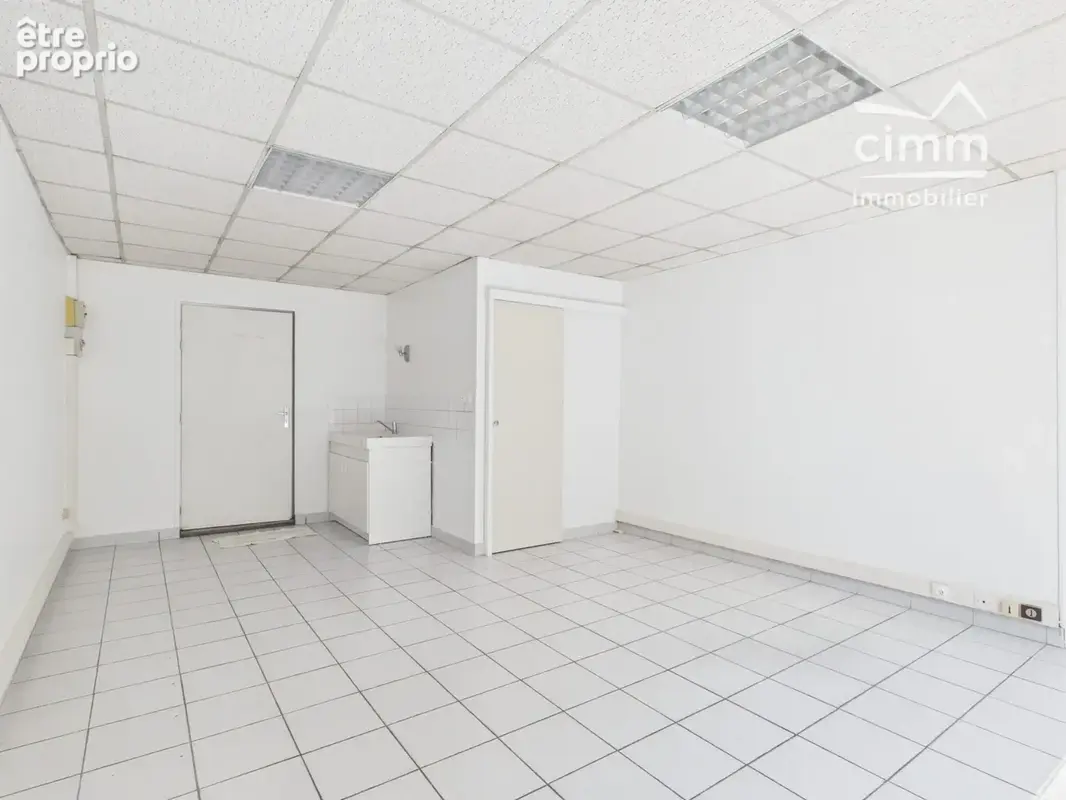 Commerce 26 m² à vendre à Tullins (38210) - photo 5