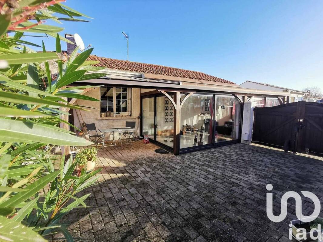 Photo 1 - Maison à SAINTE-SOULLE