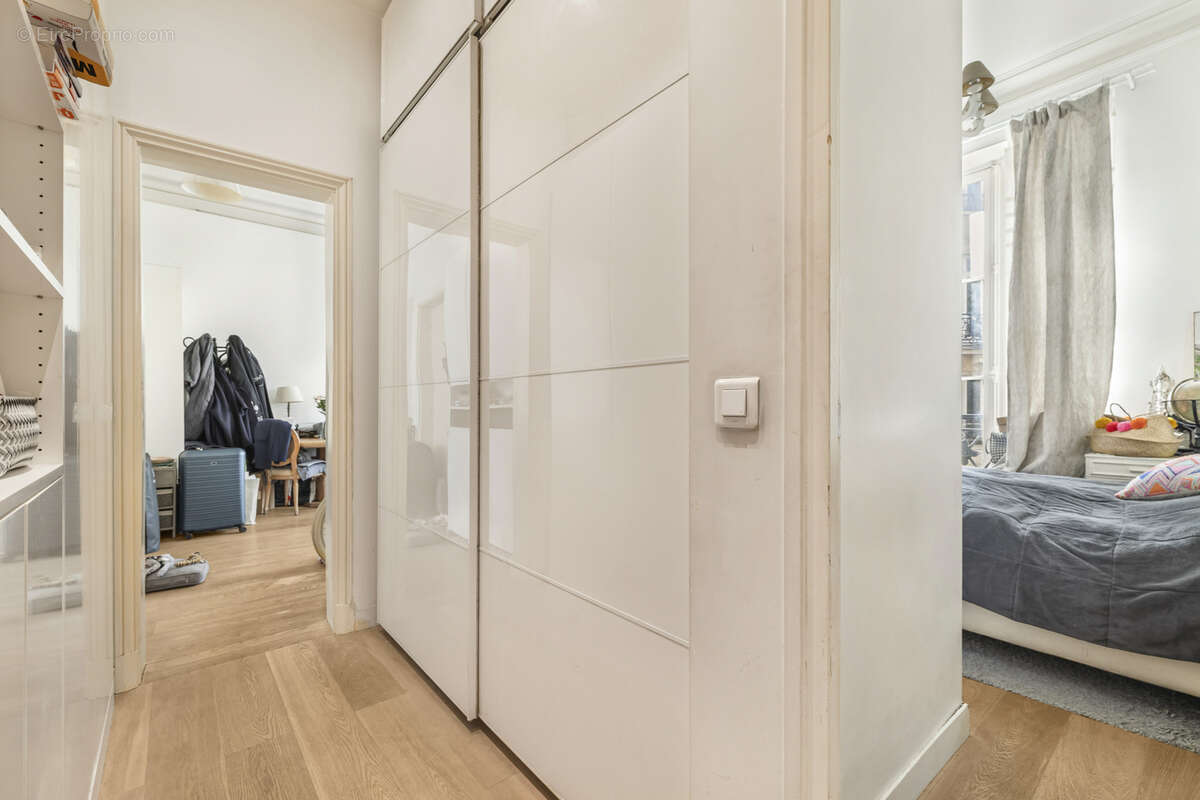 Appartement à PARIS-2E