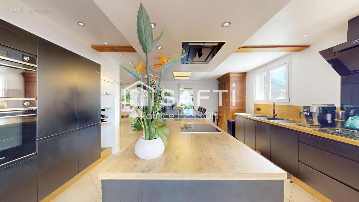 Photo 2 - Maison à LE CRES