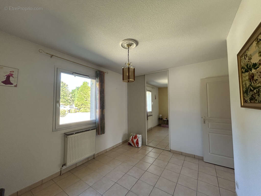 Appartement à Vendre à ANNONAY avec garage et terrasse - photo 10