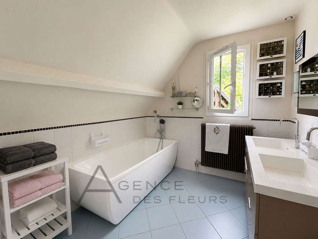 Maison Saint Germain De Pasquier 7 pièce(s)  4298 M²  de terrain - photo 15