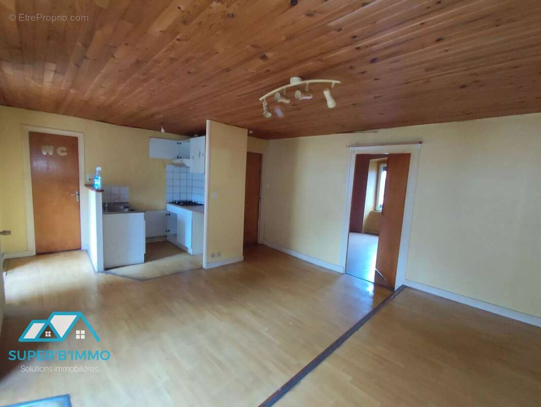 Appartement à SIAUGUES-SAINTE-MARIE