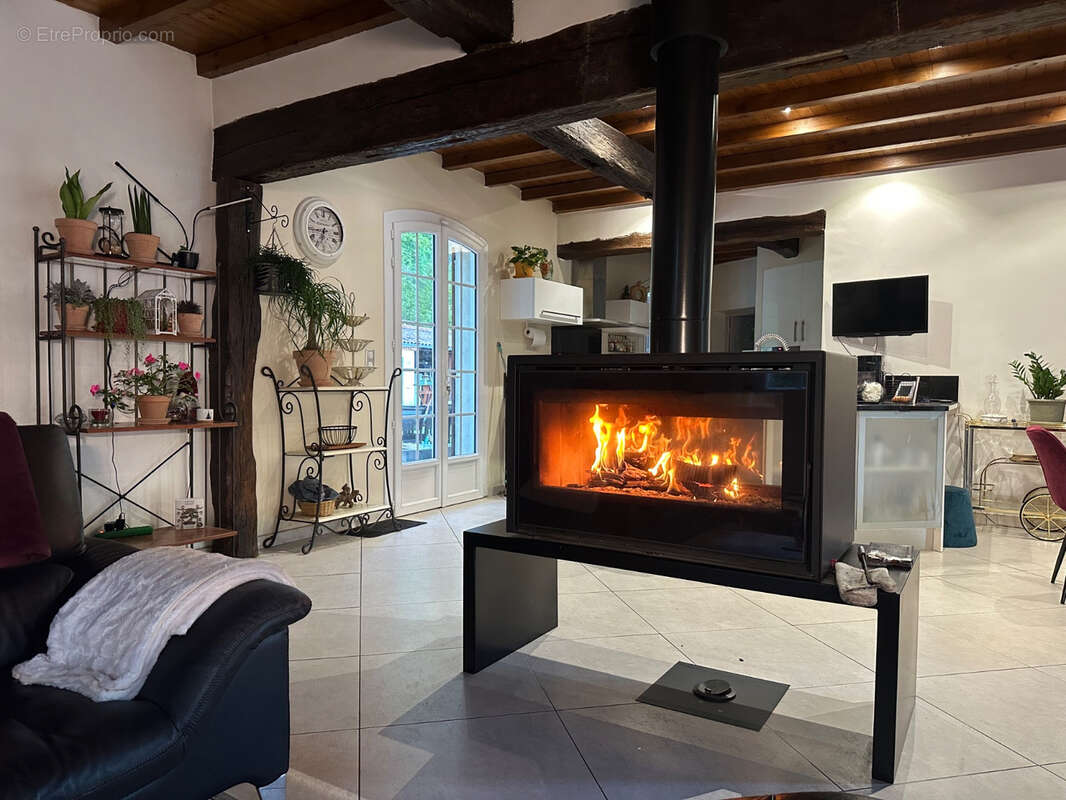 Maison à SAINT-CAPRAIS-DE-LERM