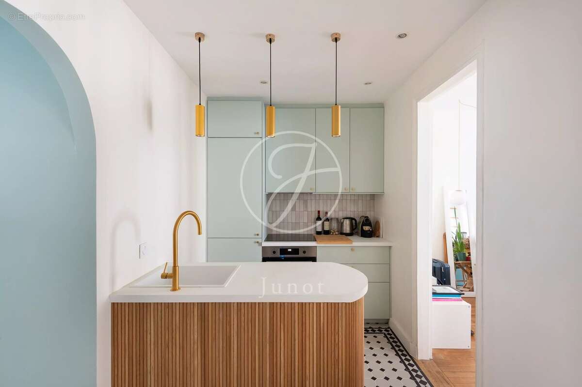 Appartement à PARIS-18E