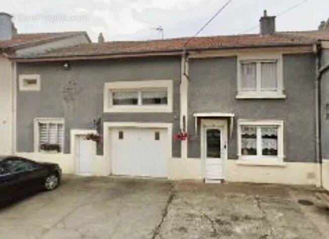 Maison à FRESNOIS-LA-MONTAGNE