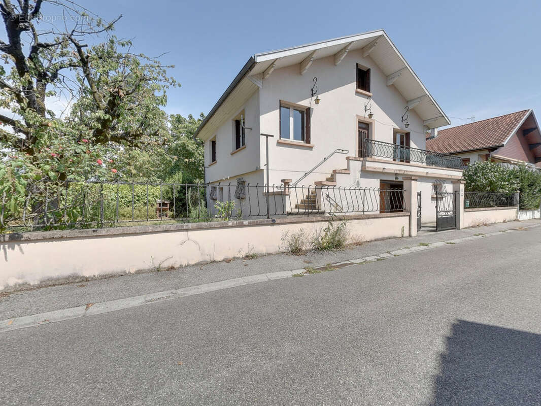 Echirolles commanderie maison individuelle avec travaux sur 407m2 de terrain - photo 15