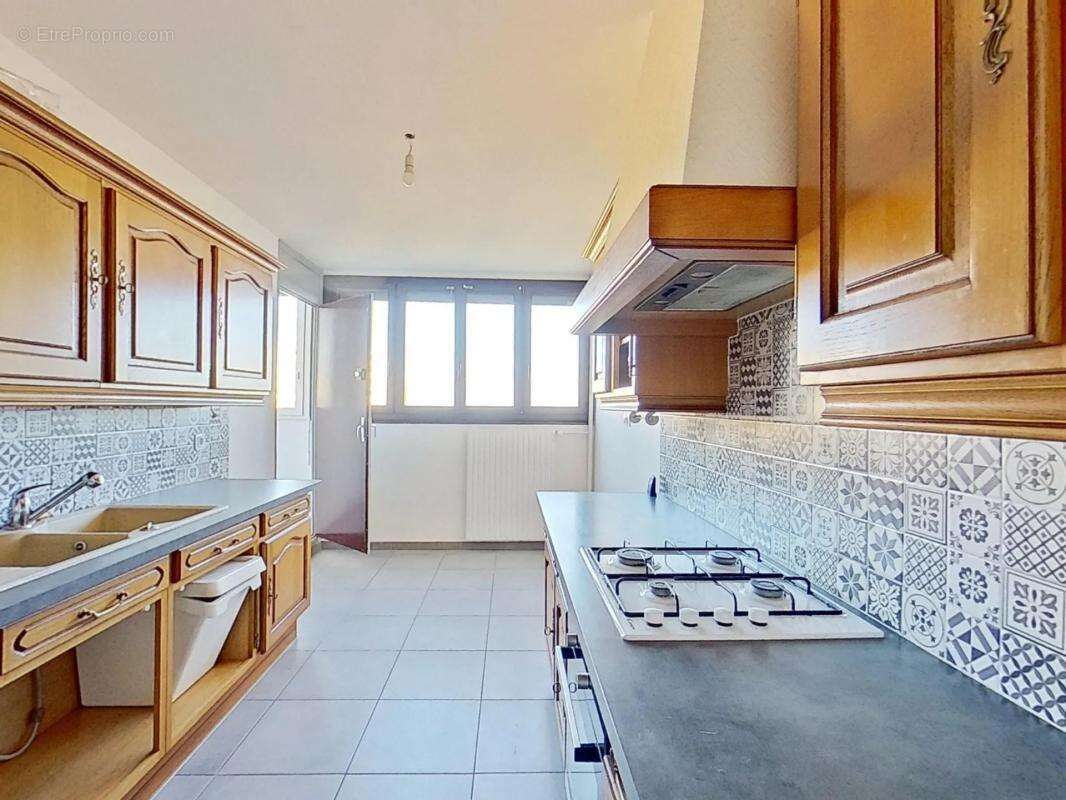 Appartement à RILLIEUX-LA-PAPE