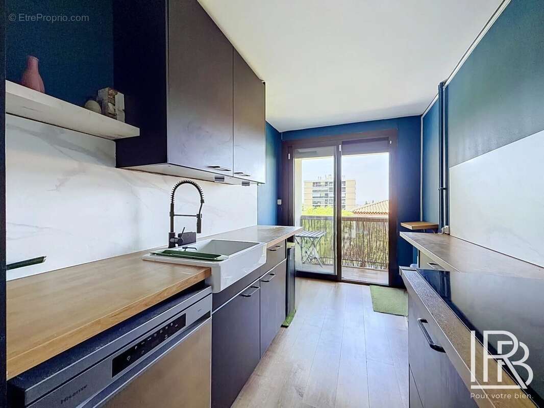 Roy d'espagne - 3 chambres - balcon - climatisation - photo 10