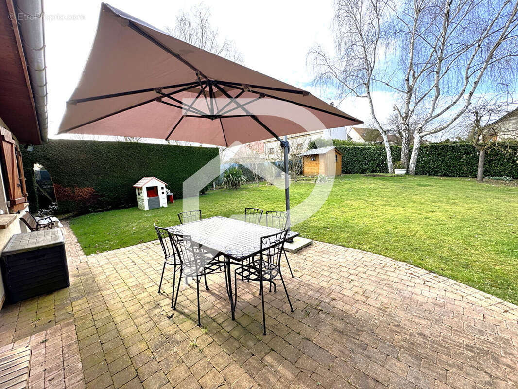 Maison à PRUNAY-LE-TEMPLE