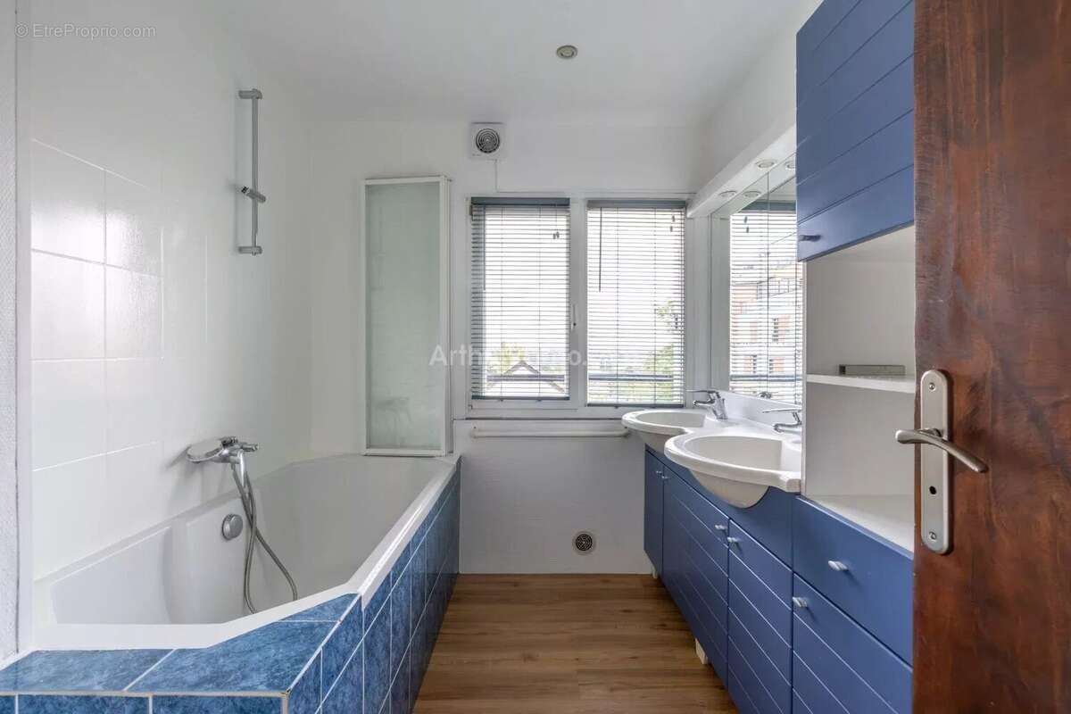 Appartement à NOGENT-SUR-MARNE