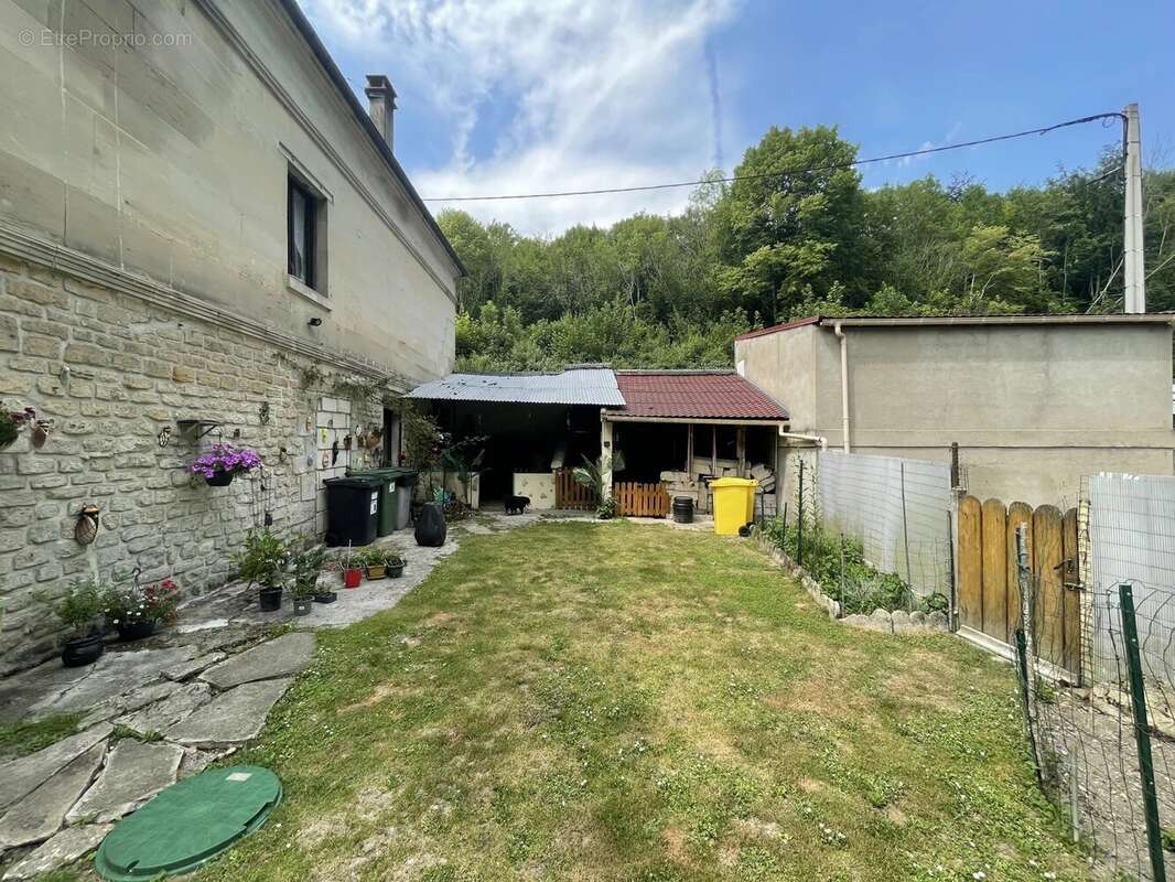 Maison à SAINT-VAAST-LES-MELLO
