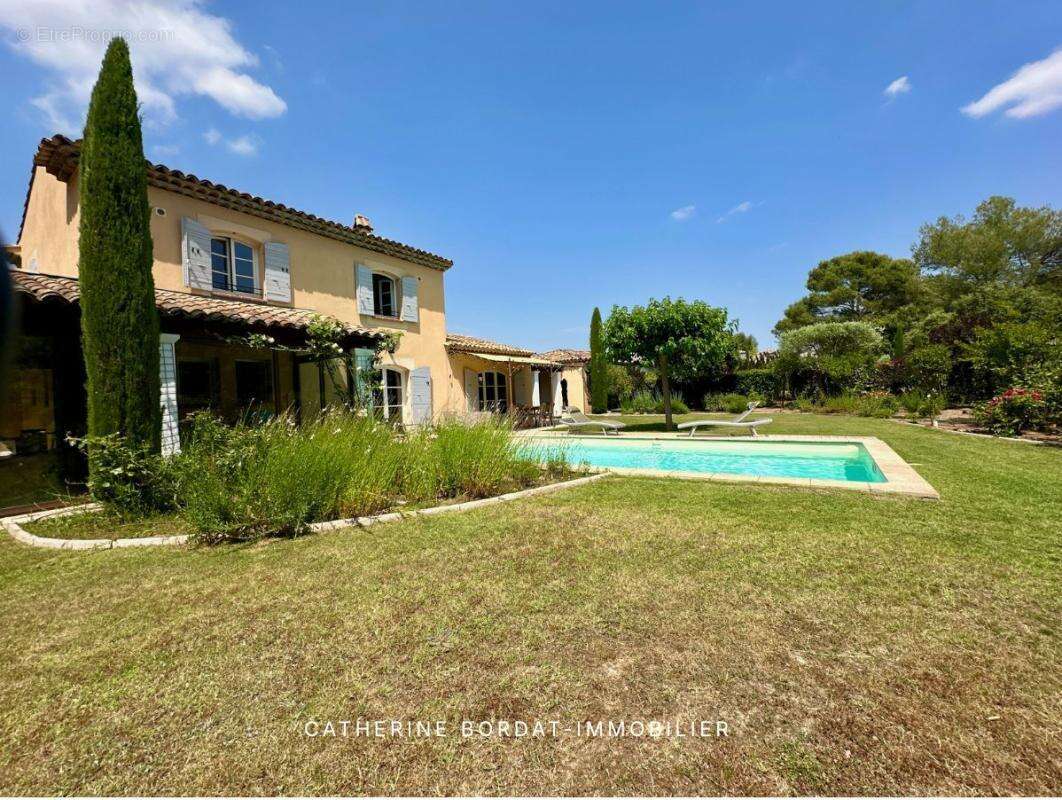 EXCLUSIVITÉ - Maison Mallemort Domaine de Pont Royal 6 pièces 160 m2 - photo 14
