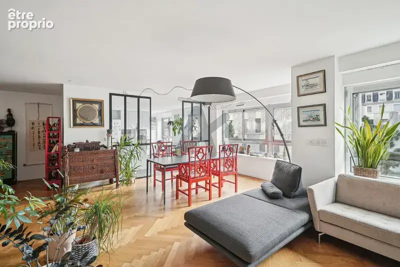 Lyon 6 - St Pothin: Un appartement familial de 179m2 avec une vue dégagée, 4 chambres et un garage. - photo 1