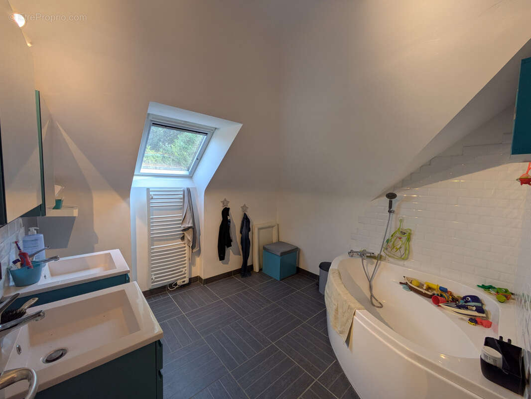 Maison 4 chambres proche du bourg - photo 8