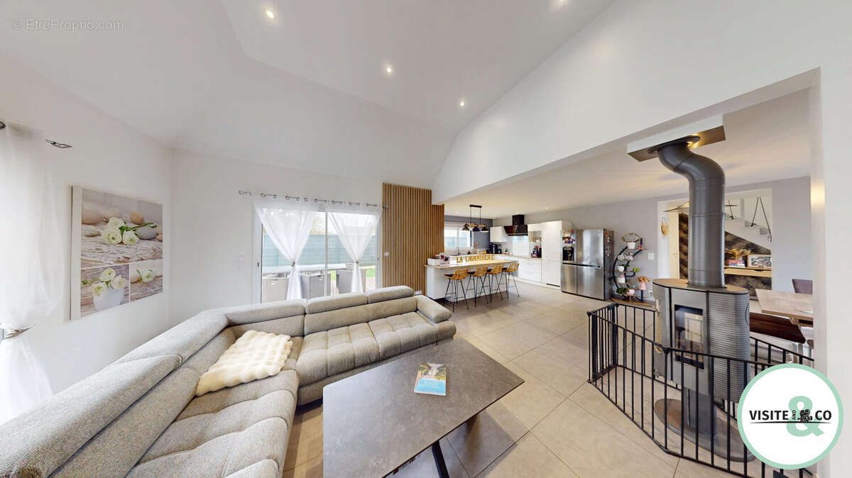 Maison à TILLY-SUR-SEULLES