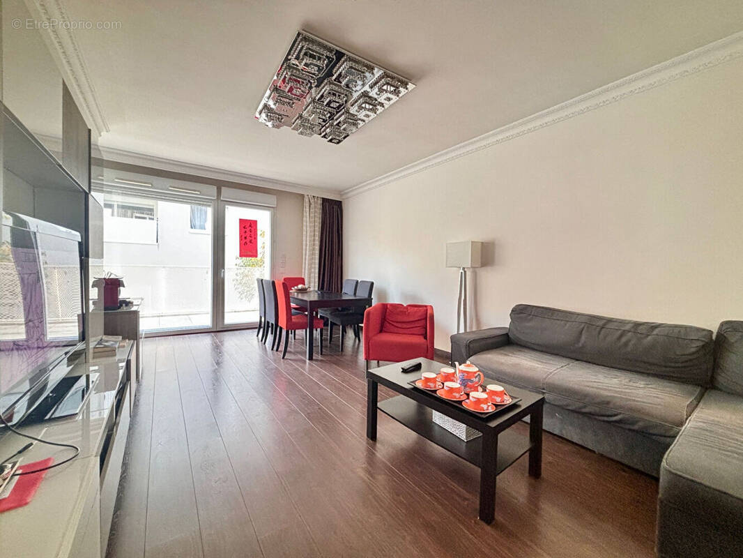 Appartement à NANTERRE