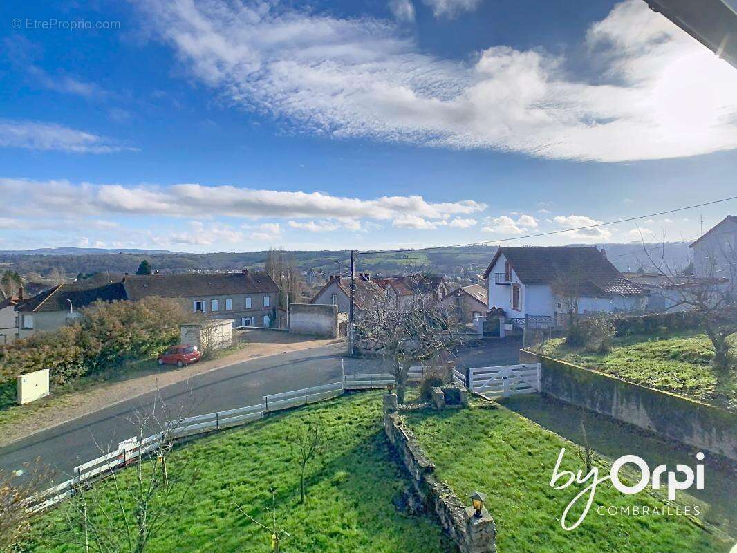 Maison à SAINT-ELOY-LES-MINES