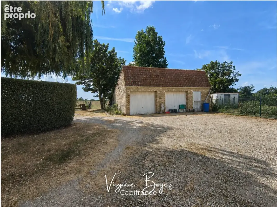 Exclusivité - Maison de 190 m² – 4 chambres – Terrain clos de 7 500 m² – Beau potentiel - Proche commodités - photo 11