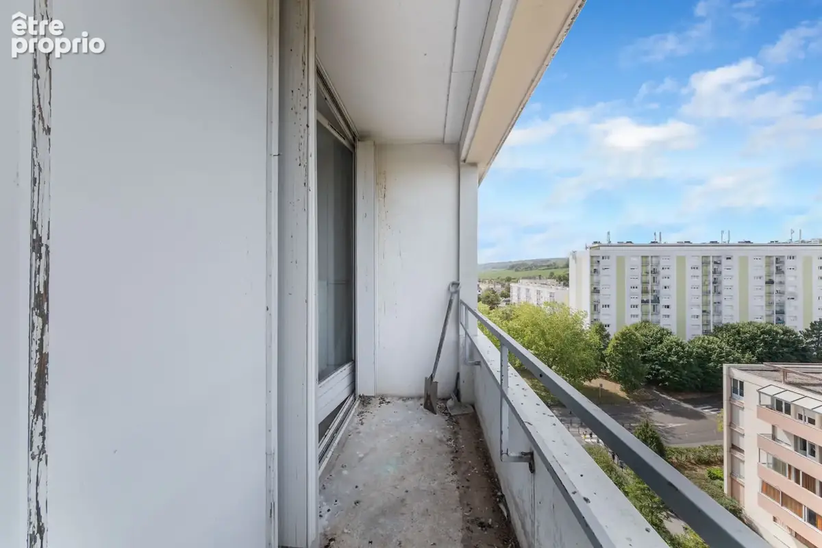 Vaste appartement T5 (106 m2) à rénover avec balcons et vue panoramique - Chenôve - photo 10