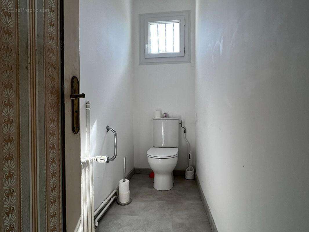 Maison à NOTRE-DAME-DE-SANILHAC