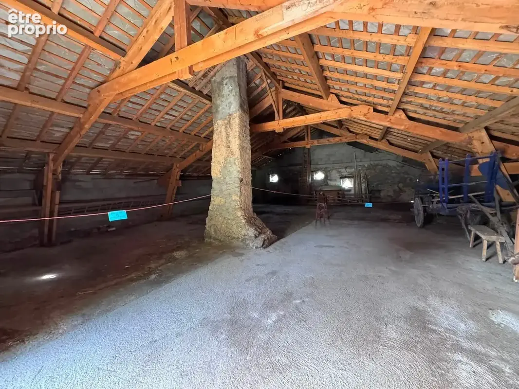 Maison de campagne indépendante à restaurer – Grimone (26) - photo 11