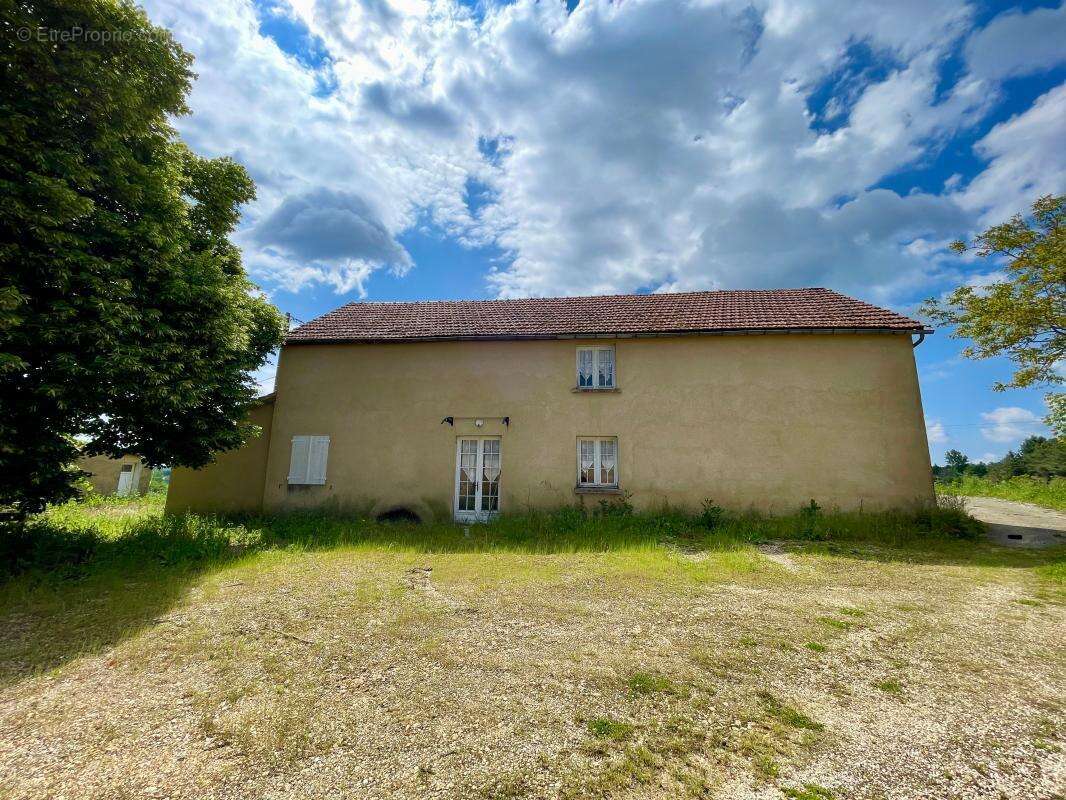 Maison à SAINTE-ALVERE