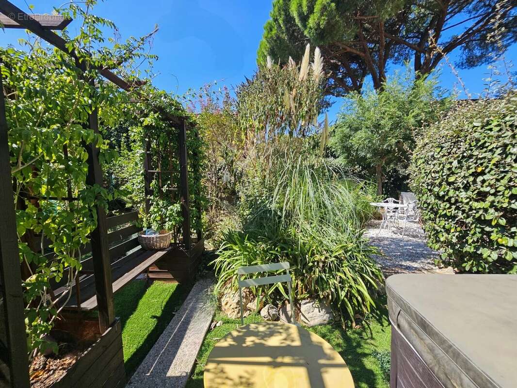 Maison à SAINT-RAPHAEL