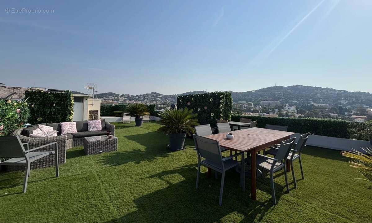 Cannes proche centre - 3P avec superbe rooftop vue sur la mer et les collines - photo 2