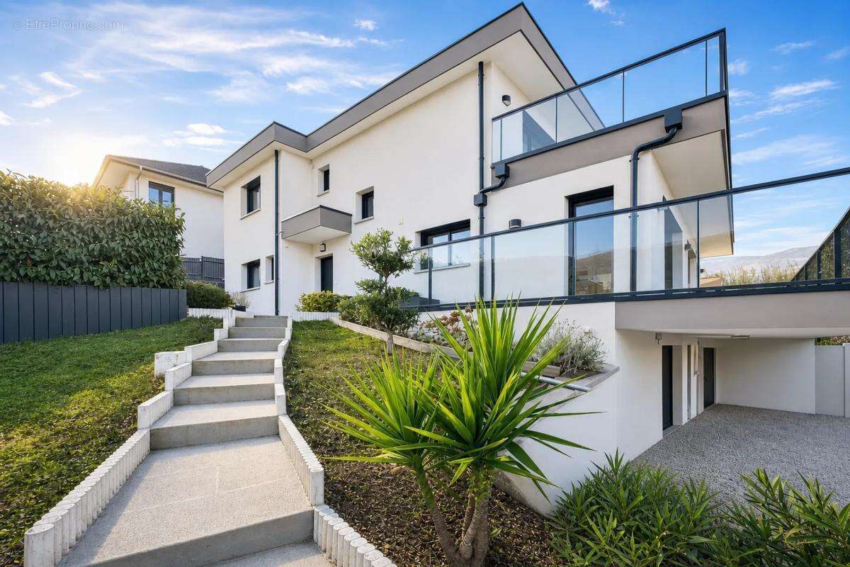 Maison moderne avec vue lac à Brison-Saint-Innocent - photo 13