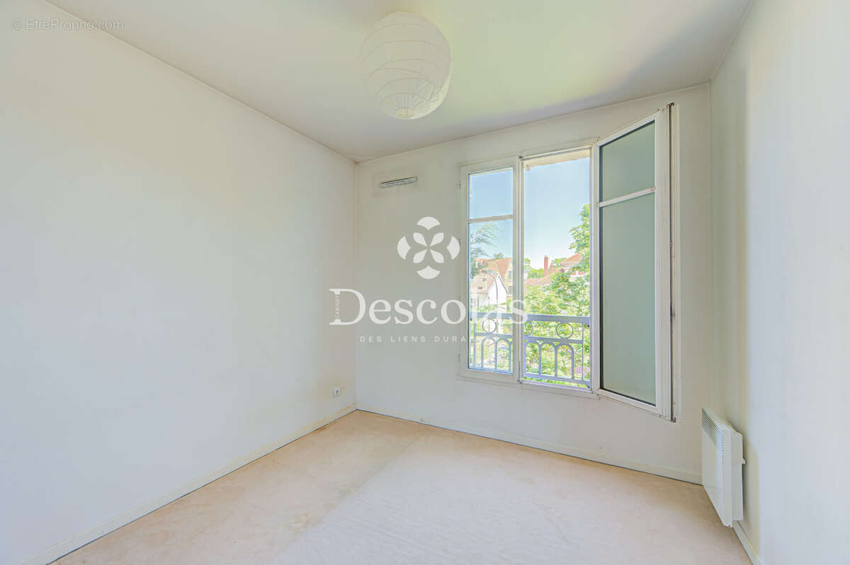 SAINT-GERMAIN-EN-LAYE - Appartement avec terrasse 4 pièces - photo 11