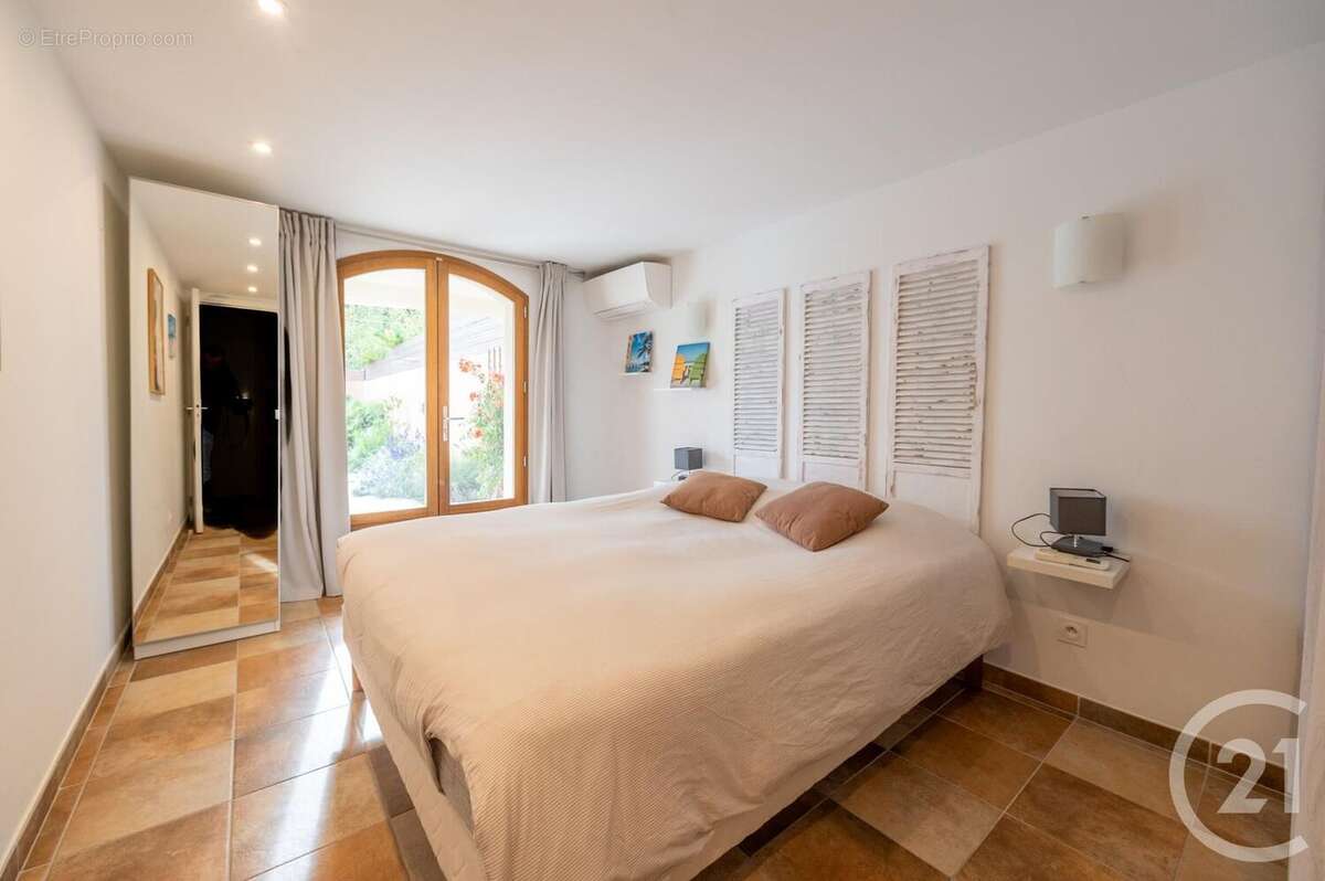 Maison à BORMES-LES-MIMOSAS