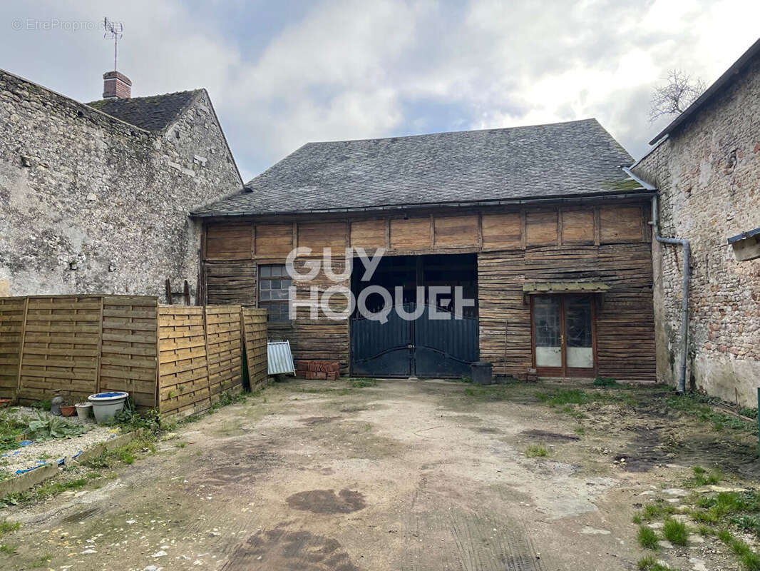 Maison à MILLY-LA-FORET