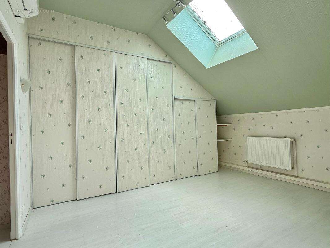 LONGERE DE CARACTERE de 500m² , 5000m² de terrain - photo 29