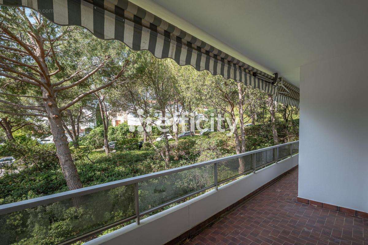 Appartement à MARSEILLE-8E