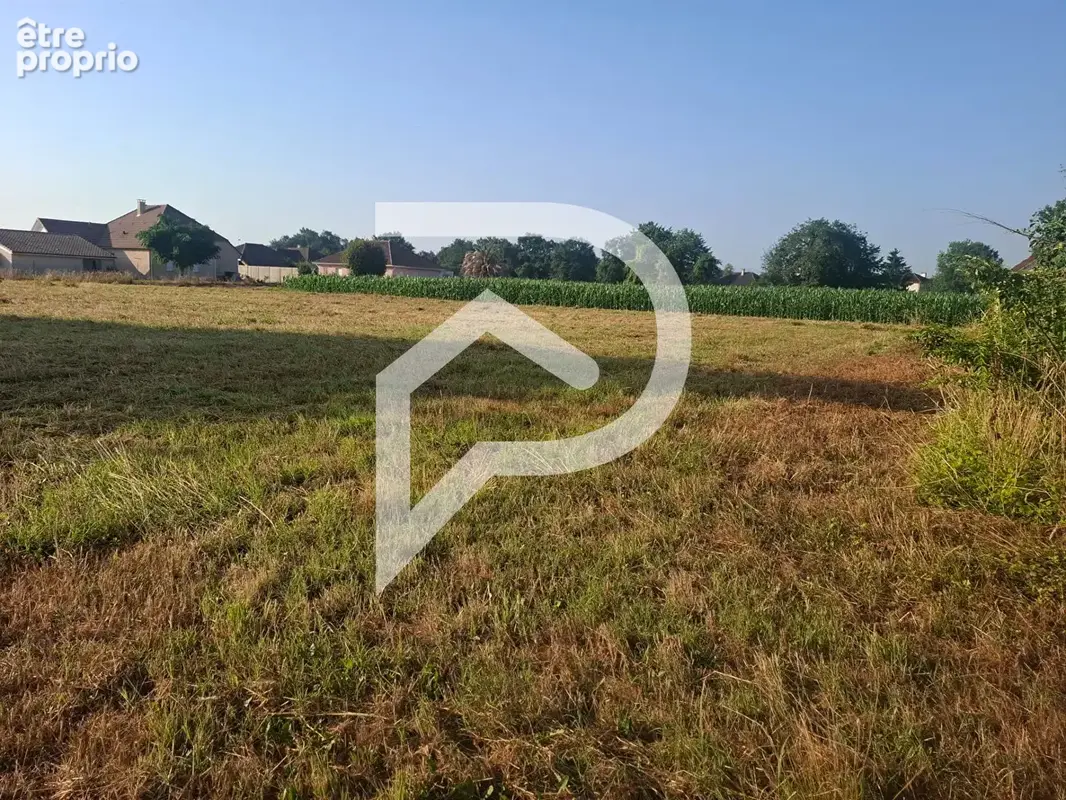 Terrain a bâtir de 4 371 m² - photo 3