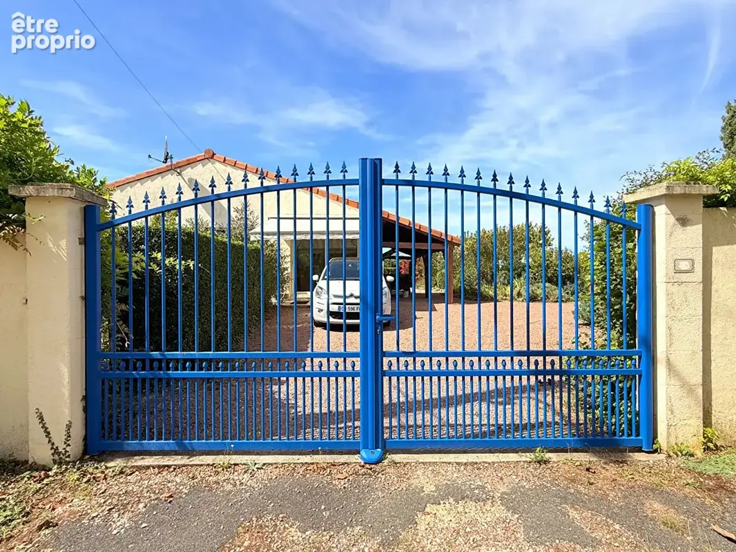 Volets bleus, piscine et vues sur la campagne, près de La Rochefoucauld - photo 19