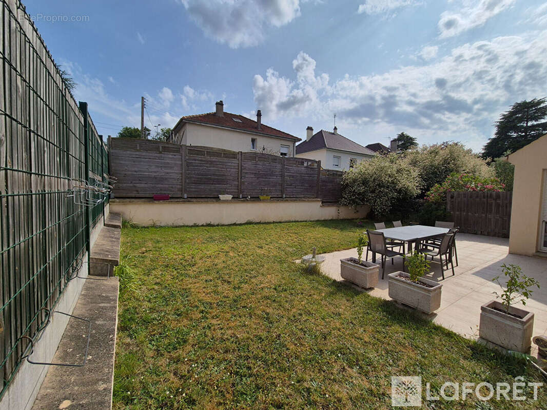 Maison à VILLEBON-SUR-YVETTE