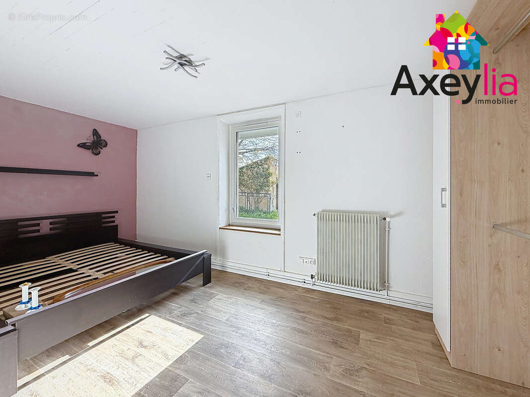 Maison à SAINT-ROMAIN-LA-MOTTE