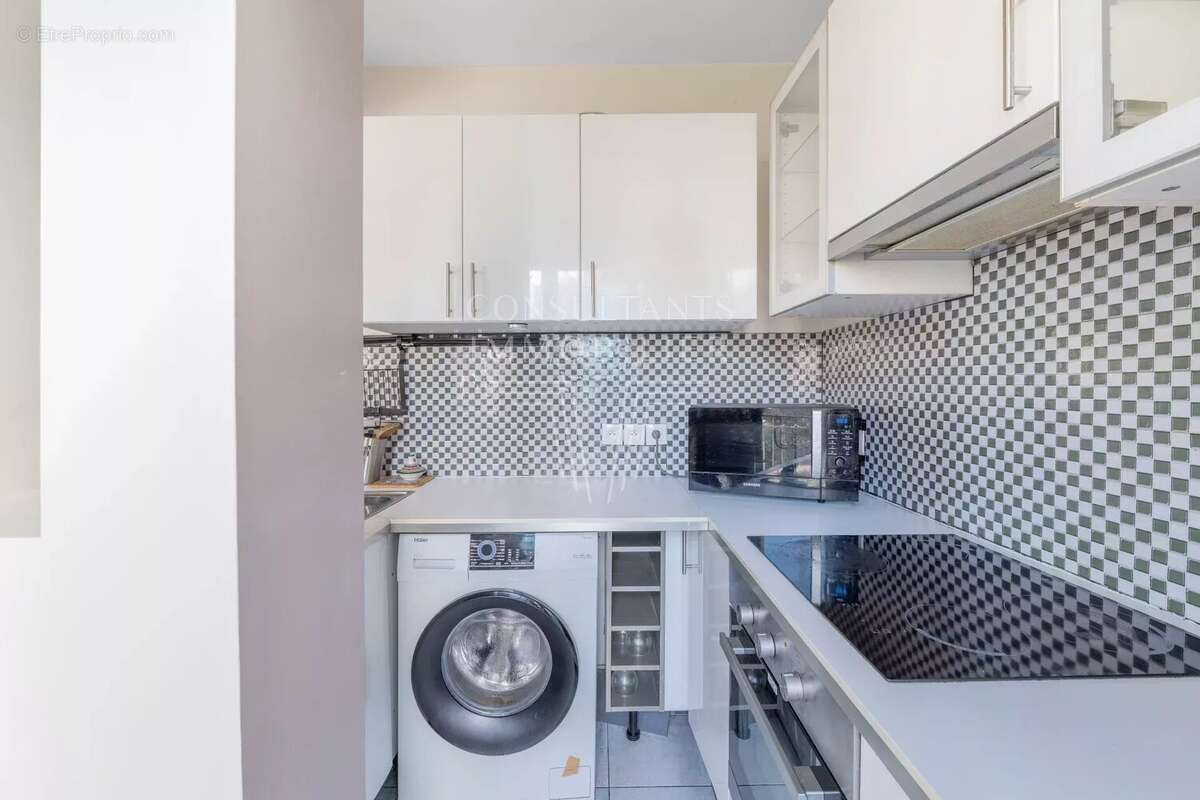 Appartement à LEVALLOIS-PERRET