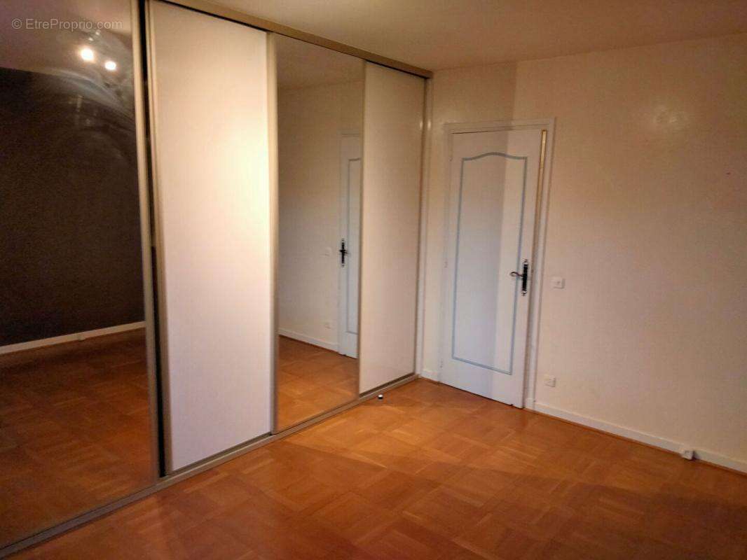 Appartement à LYON-8E